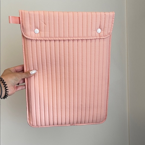 NEW Baby Pink Fabric & Padded Laptop Holder - Picture 1 of 6